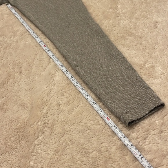 Athleta Delancey Herringbone Tight Grey Texture Size XS Back zipper pockets. - Picture 6 of 11